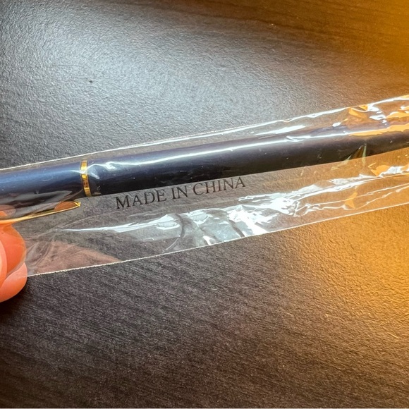 Club 33 Disneyland Retired Employee Fountain Pen - Picture 4 of 8